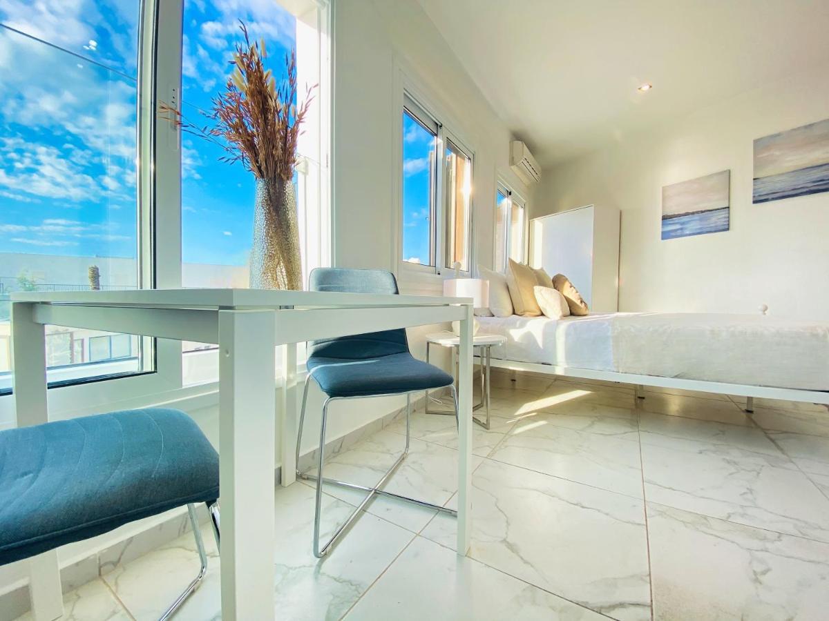 Апартаменты Phaedrus Living : Luxury Flat Lighthouse 75 Пафос Экстерьер фото